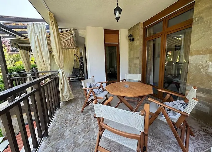 Апартамент Niko's